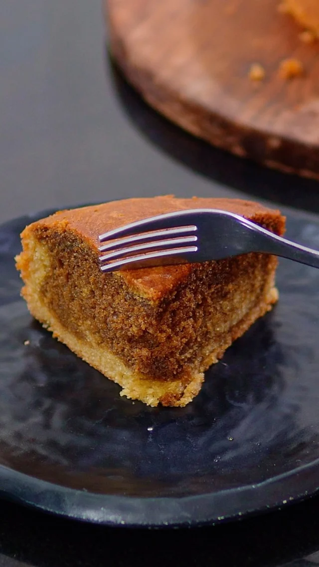 🍰 Eggless + Gluten-Free + Coffee? ☕ This healthy marble coffee cake is a must-try! Made with jowar flour (sorghum), no eggs, and no refined flour — perfect for diabetic-friendly baking and gluten-intolerant families. So easy to make that even beginners can bake it at home! Just mix and bake, no fancy tools needed. ❤️

👉 Want the full step-by-step recipe? Subscribe to YouTube channel @BalewithNeetu

#healthybaking #glutenfree #eggless #coffeecake #reelsrecipe #easybake #diabeticfriendly #homemadecake